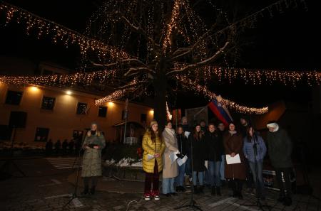 PRIŽIG LUČI 07 FOTO LJUBO VUKELIČ
